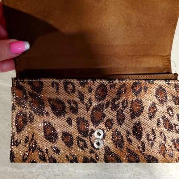 Sold - Picture 3 of 6